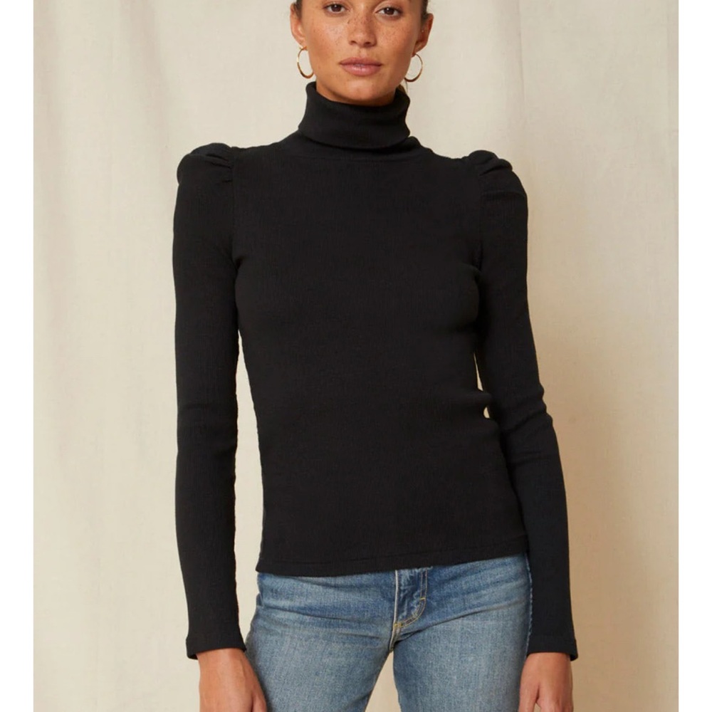 AMO ribbed turtleneck with puffed sleeves
